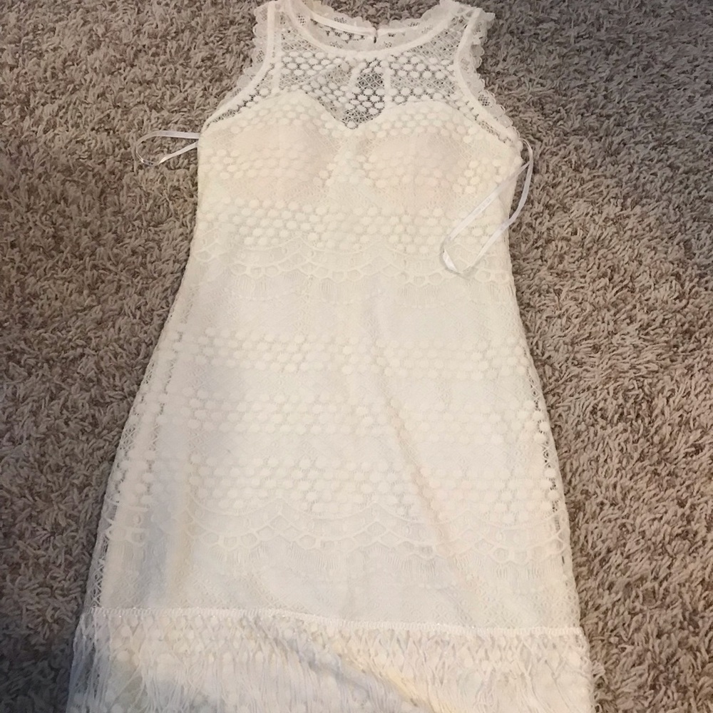 WHITE DRESS